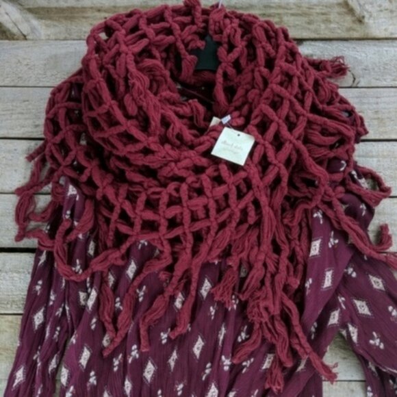 Altar'd State Burgundy loose knit infinity scarf new with tags - Picture 1 of 4